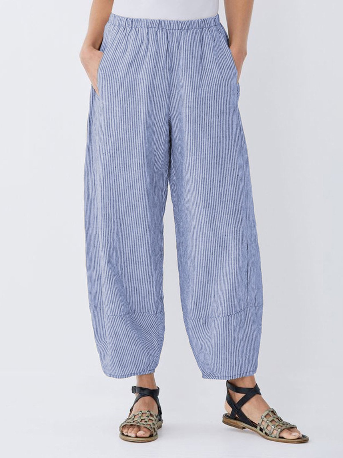 Gestreifte Freizeithose mit Taschen