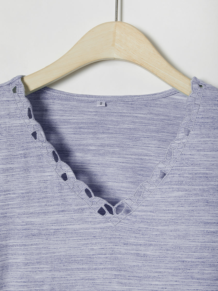 Lässiges, einfarbiges Kurzarm-T-Shirt mit V-Ausschnitt und Stickerei