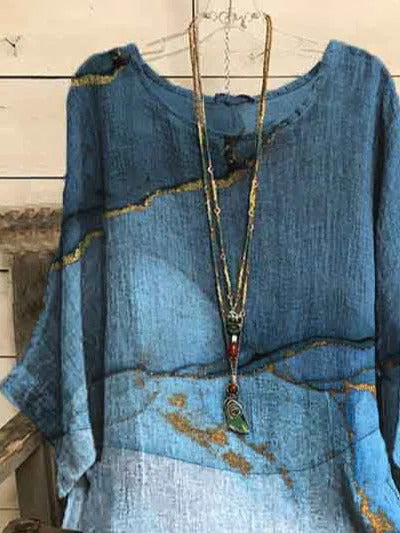 Lässige Bluse mit Rundhalsausschnitt und 3/4-Ärmeln sowie Marmormuster