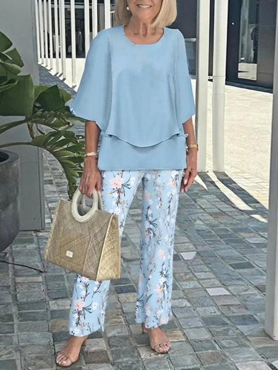 Ensemble deux pièces élégant à col rond et imprimé floral bleu