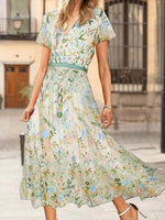 Robe midi à imprimé floral, col en V et manches courtes, pour jeunes