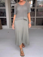 Lässiges Hosenträgerkleid und zweiteiliger Anzug mit Ausschnittbluse