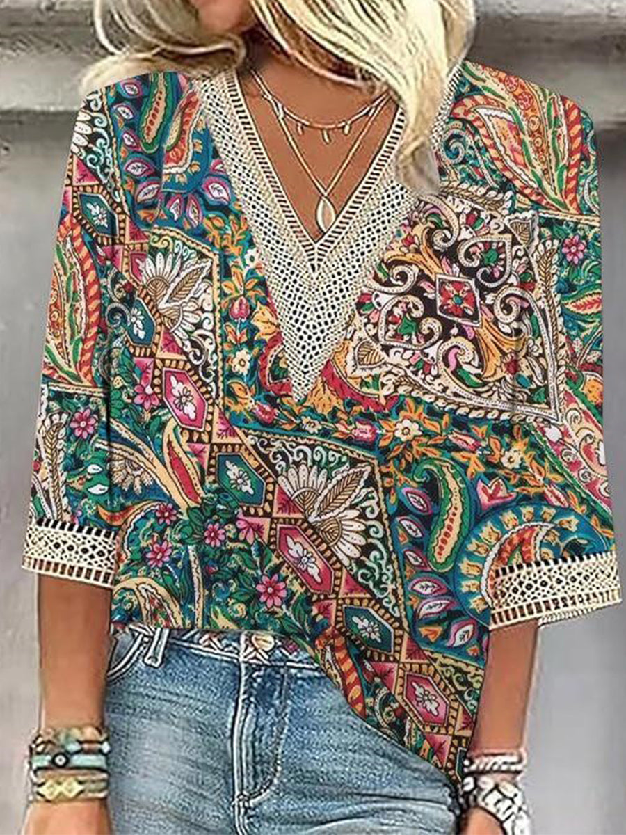 Spacial V-Neck 3/4 Sleeve Top