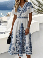 Robe midi jeune à manches courtes et col en V