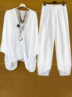 Schlichtes zweiteiliges Set in Weiß