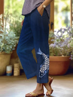 Pantalon droit bleu tie-dye à imprimé poissons rouges pour femme