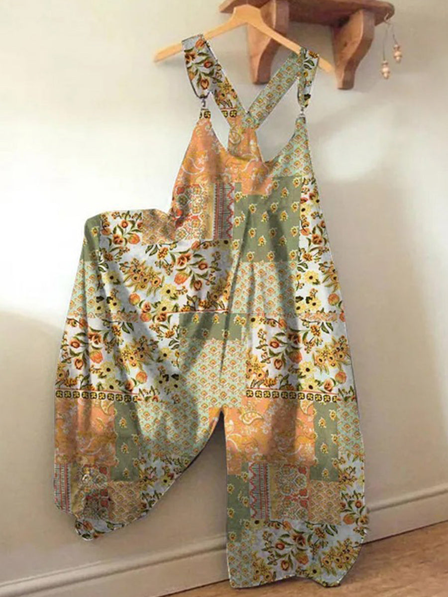 Lässiger Jumpsuit im Boho-Stil mit floralem Karomuster