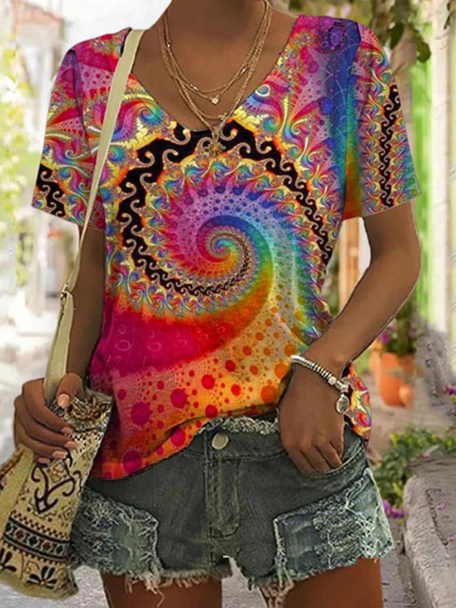 Buntes T-Shirt mit abstraktem Druck