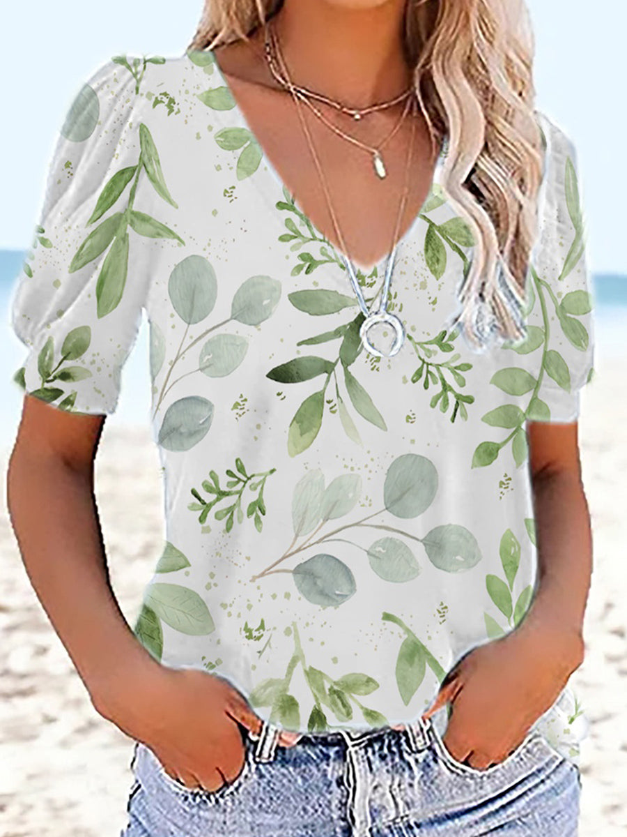 Lässiges T-Shirt mit Patchwork-Print und V-Ausschnitt