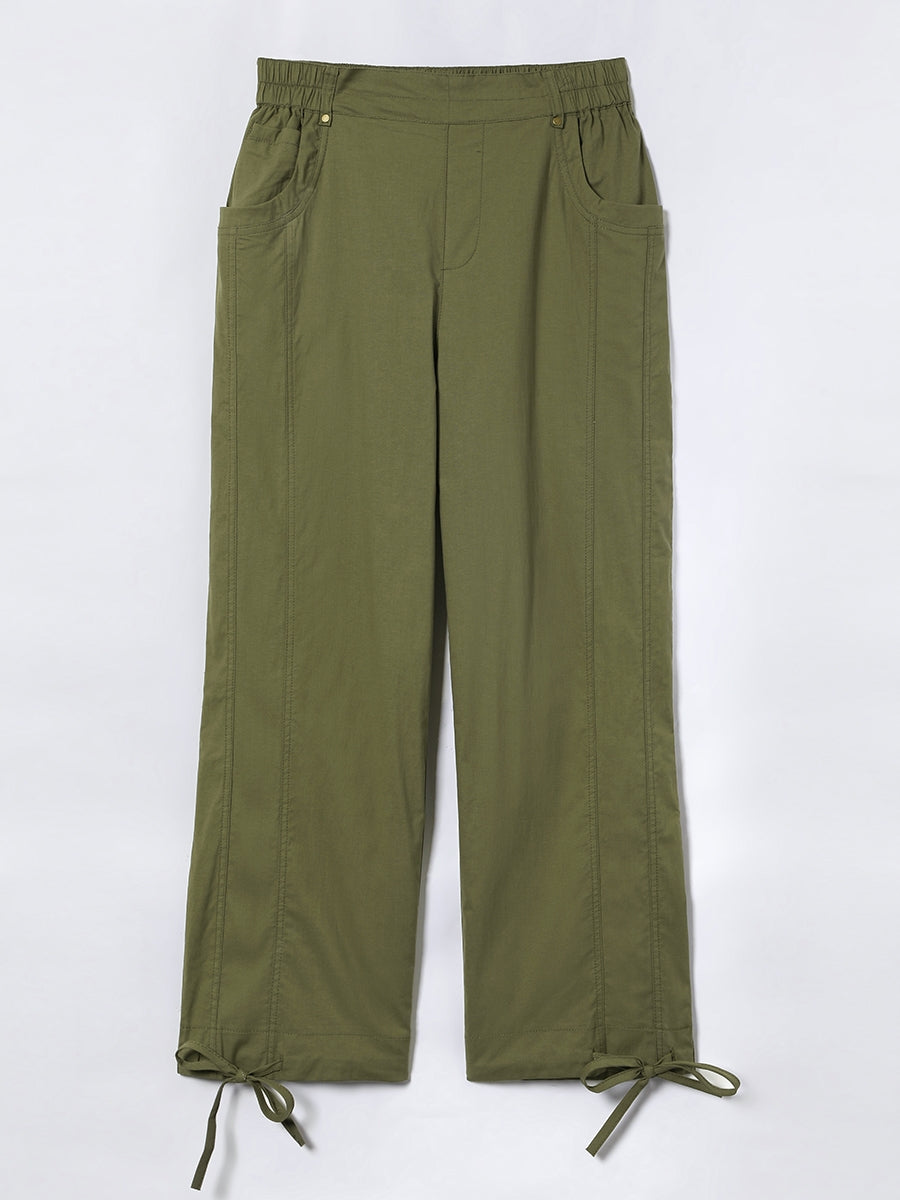 Lässige, einfarbige Sommerhose mit Taschen