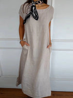 Robe unie à col rond, manches courtes et poches