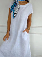 Robe unie à col rond, manches courtes et poches