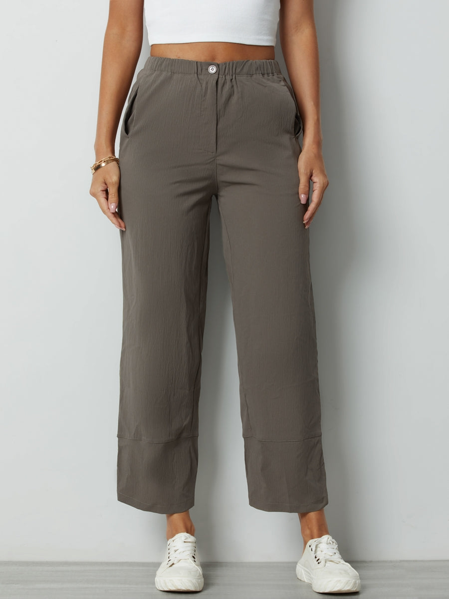 Freizeithose in Anthrazit mit Knöpfen und Taschen