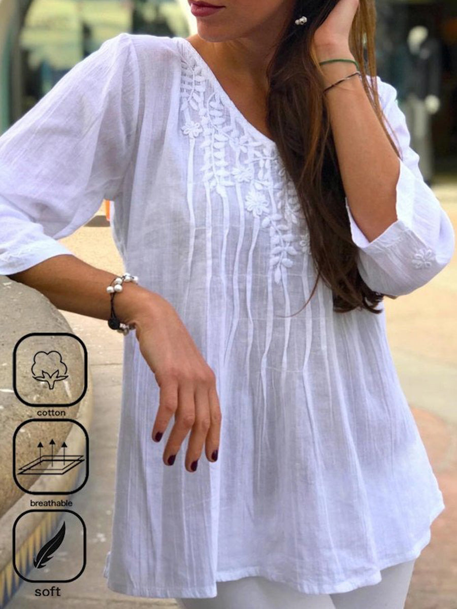 Elegante, schlichte Bluse mit V-Ausschnitt und 3/4-Ärmeln aus Spitze