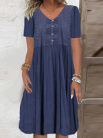 Blaues, schlichtes Midikleid mit V-Ausschnitt und kurzen Ärmeln