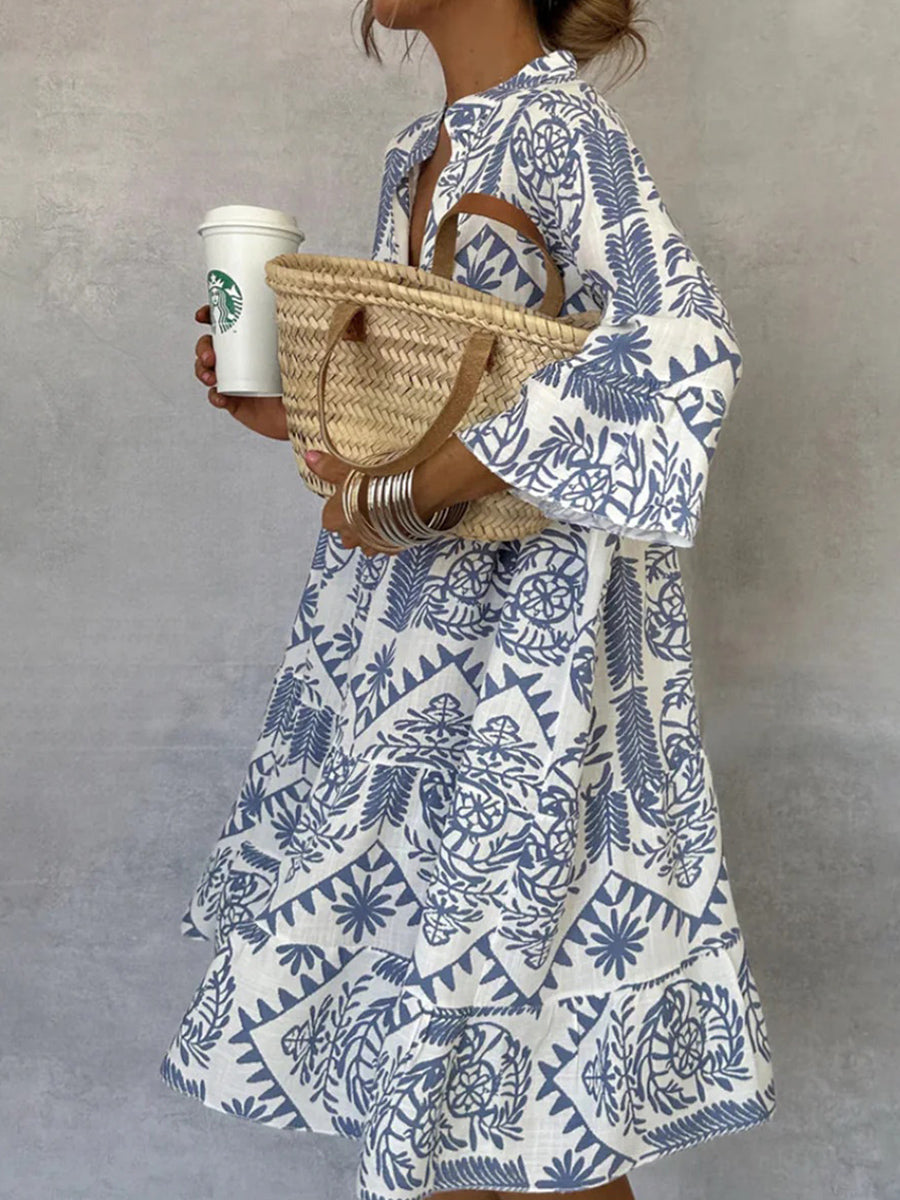 Blaues Minikleid mit V-Ausschnitt und 3/4-Ärmeln