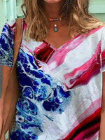 Lässige Kurzarmbluse mit abstraktem Print und V-Ausschnitt